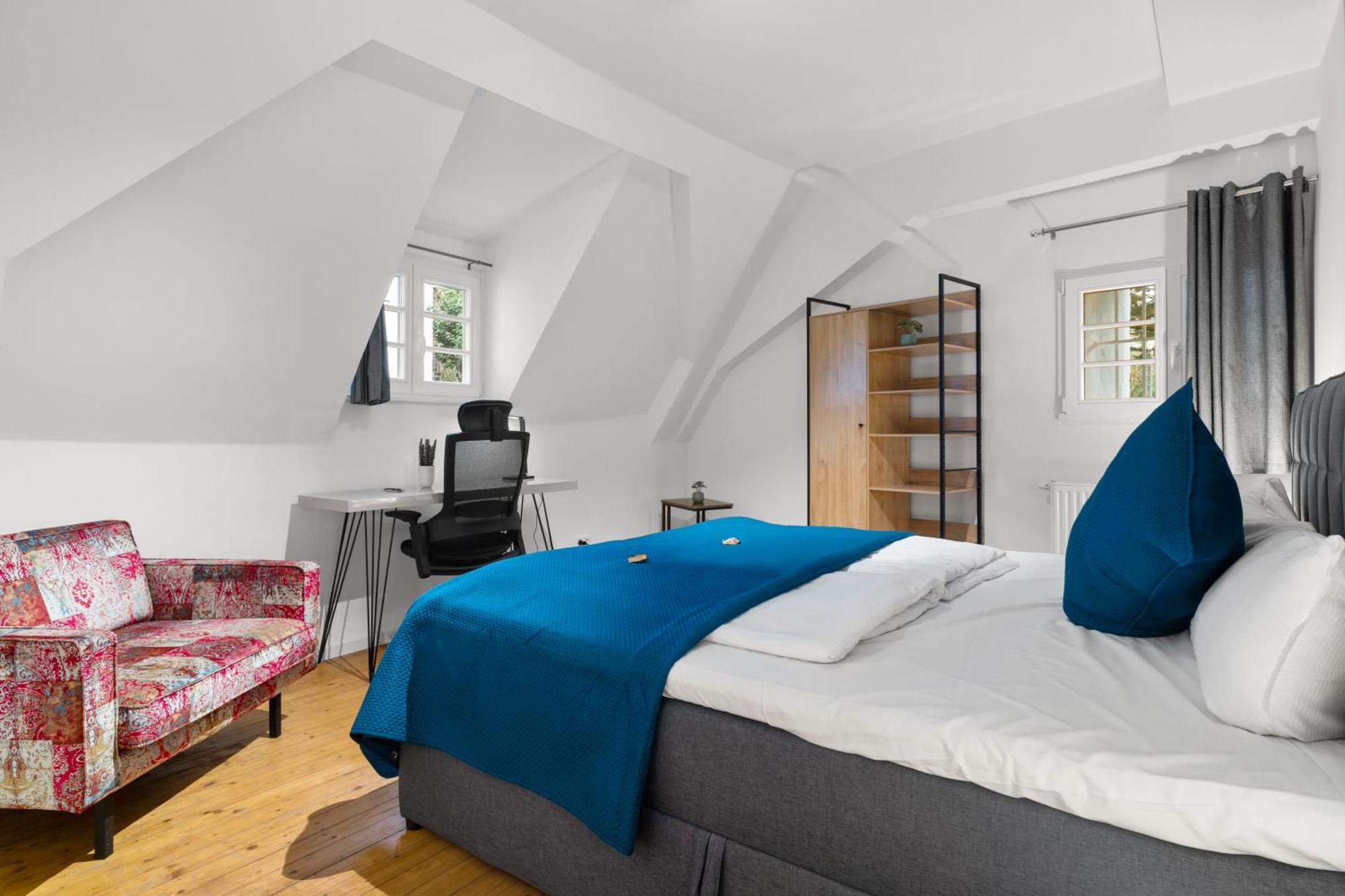 Traumhaft Gelegene Altbau-wohnung Im Herzen Von - Parking